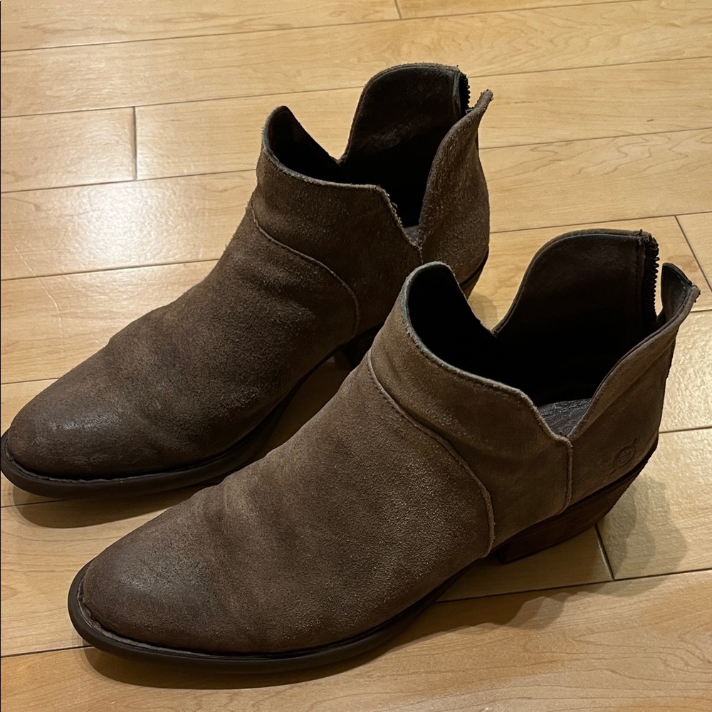 Born Women’s ankle boots - suede leather